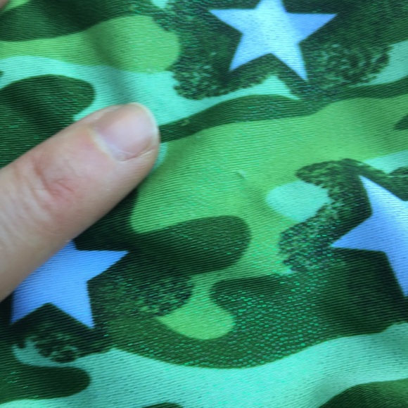 Child’s Motion Sports Leotard - Picture 4 of 6